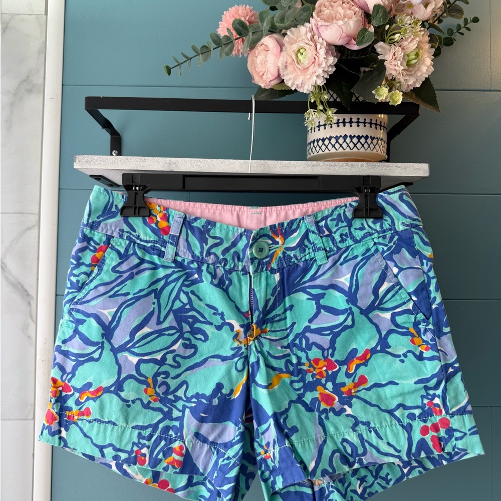 Lilly Pulitzer Callahan Shorts – “Mai Tai” Print (Iris Blue)